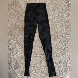 Ultra High Rise Dark Camo Lululemon leggings